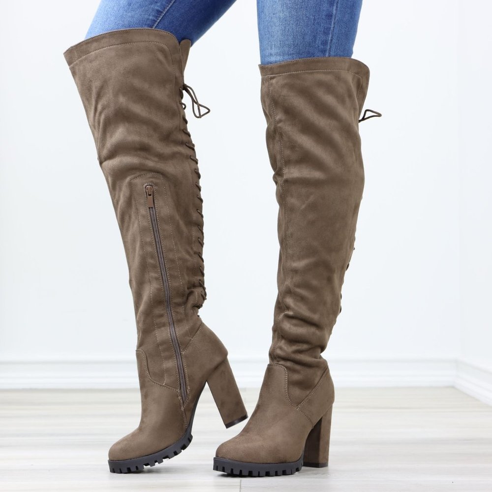 Stylish Over the Knee Boots in Brown